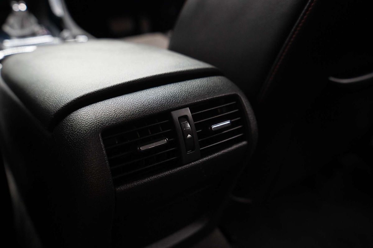 2016 Holden Commodore SV6 Black VF Series II