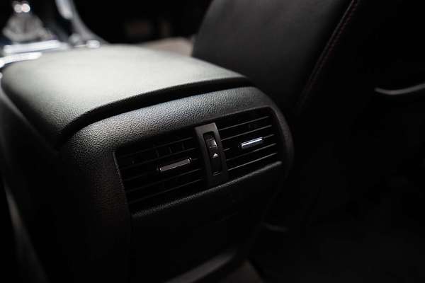 2016 Holden Commodore SV6 Black VF Series II