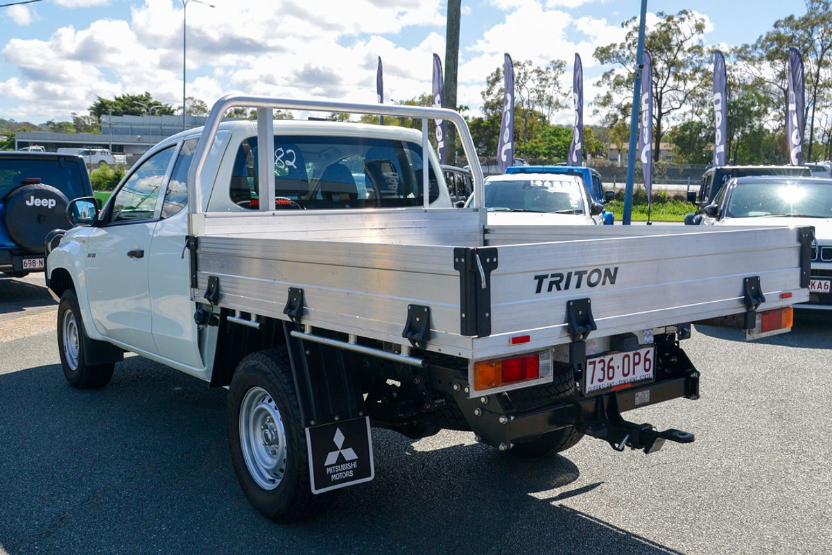 2021 Mitsubishi Triton GLX MR 4X4
