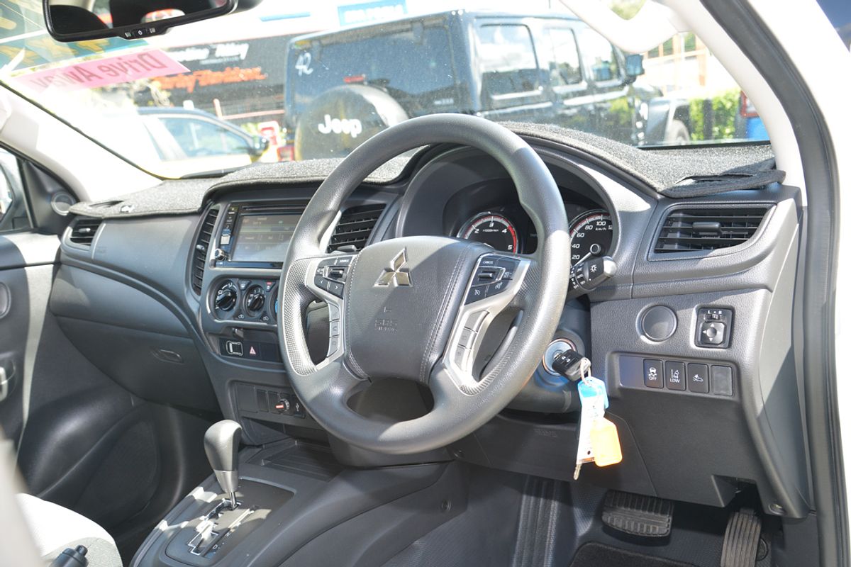 2021 Mitsubishi Triton GLX MR 4X4