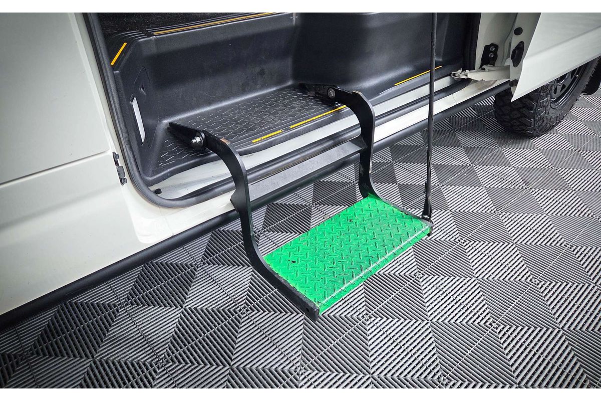 2021 Toyota Hiace Commuter GDH322R ELWB High Roof