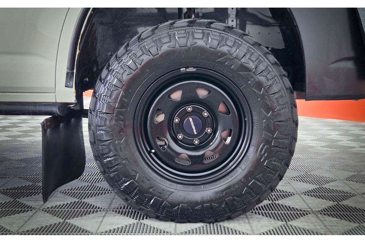 2021 Toyota Hiace Commuter GDH322R ELWB High Roof