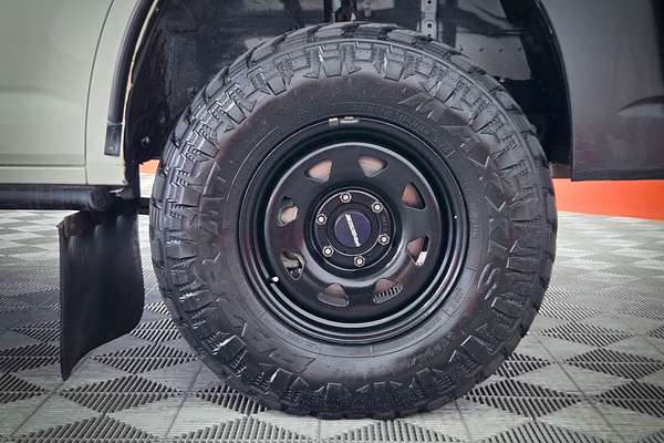 2021 Toyota Hiace Commuter GDH322R ELWB High Roof