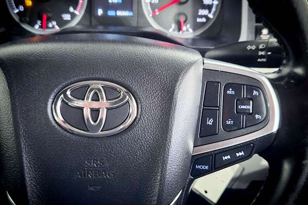 2021 Toyota Hiace Commuter GDH322R ELWB High Roof