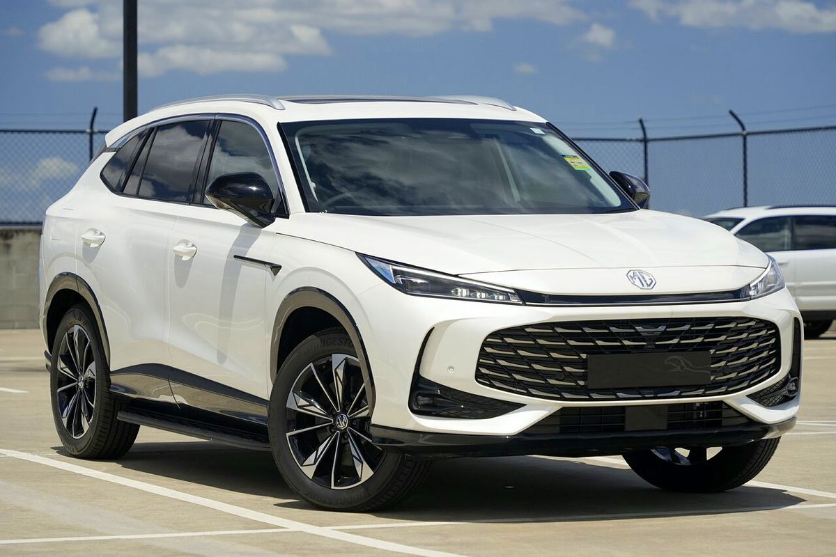 2025 MG HS Super Hybrid Essence AS33P