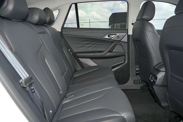 2025 MG HS Super Hybrid Essence AS33P