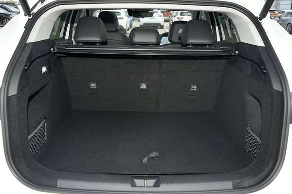 2025 MG HS Super Hybrid Essence AS33P