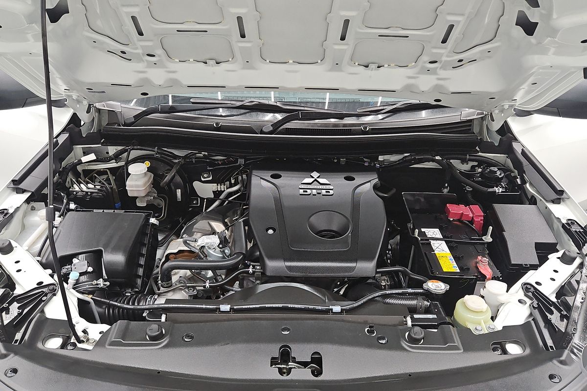 2022 Mitsubishi Triton GLX MR 4X4