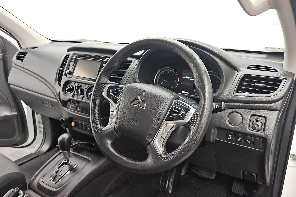 2022 Mitsubishi Triton GLX MR 4X4