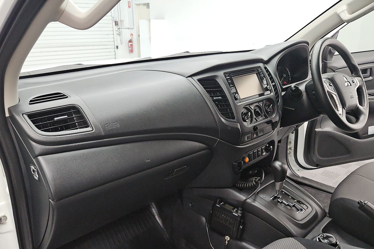 2022 Mitsubishi Triton GLX MR 4X4