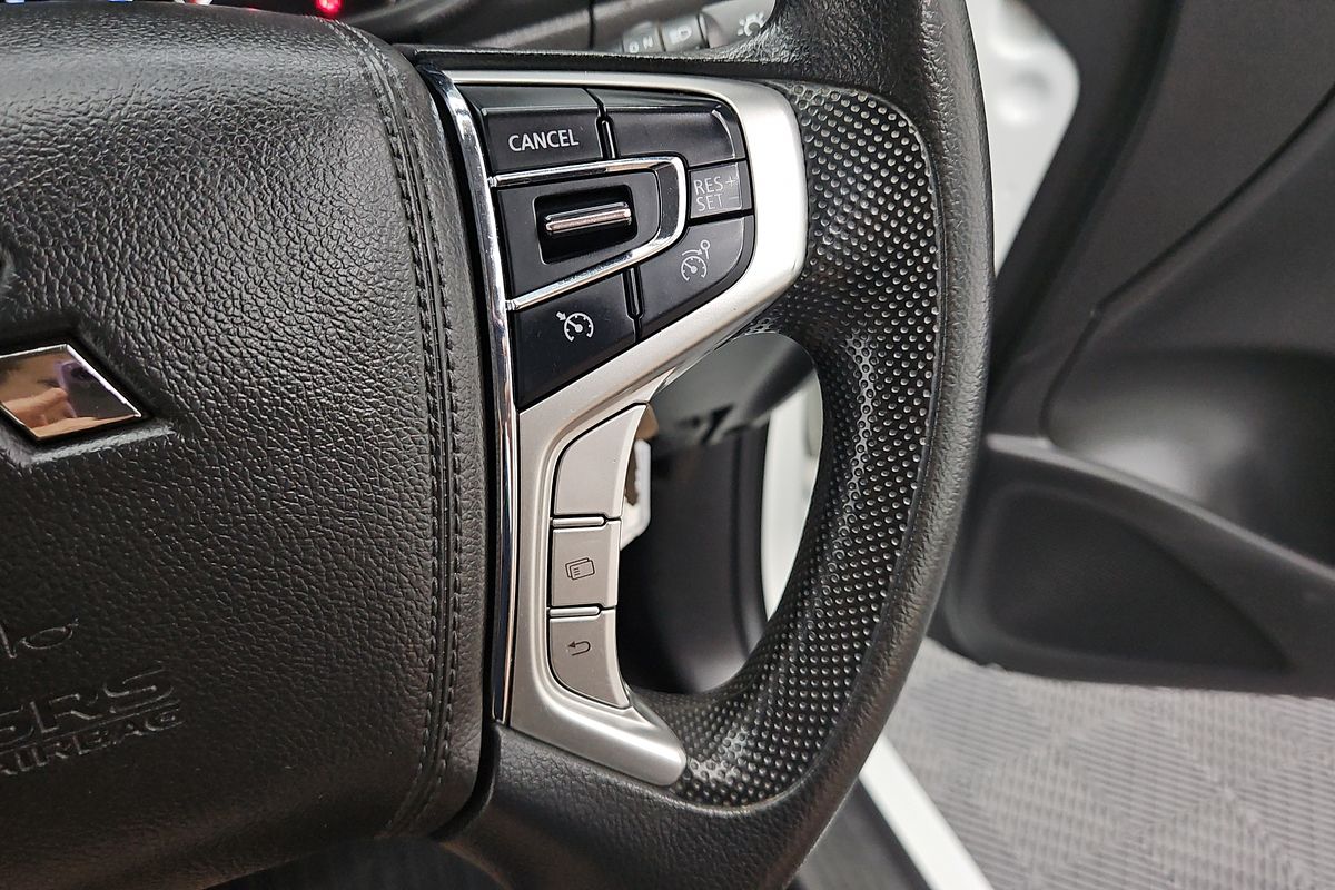 2022 Mitsubishi Triton GLX MR 4X4