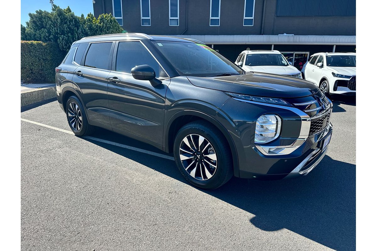 2025 Mitsubishi Outlander LS ZM