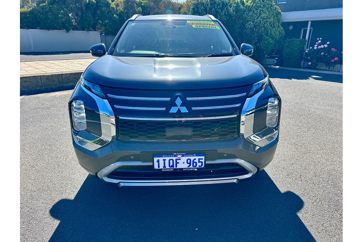 2025 Mitsubishi Outlander LS ZM