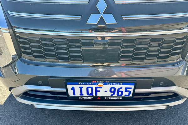 2025 Mitsubishi Outlander LS ZM