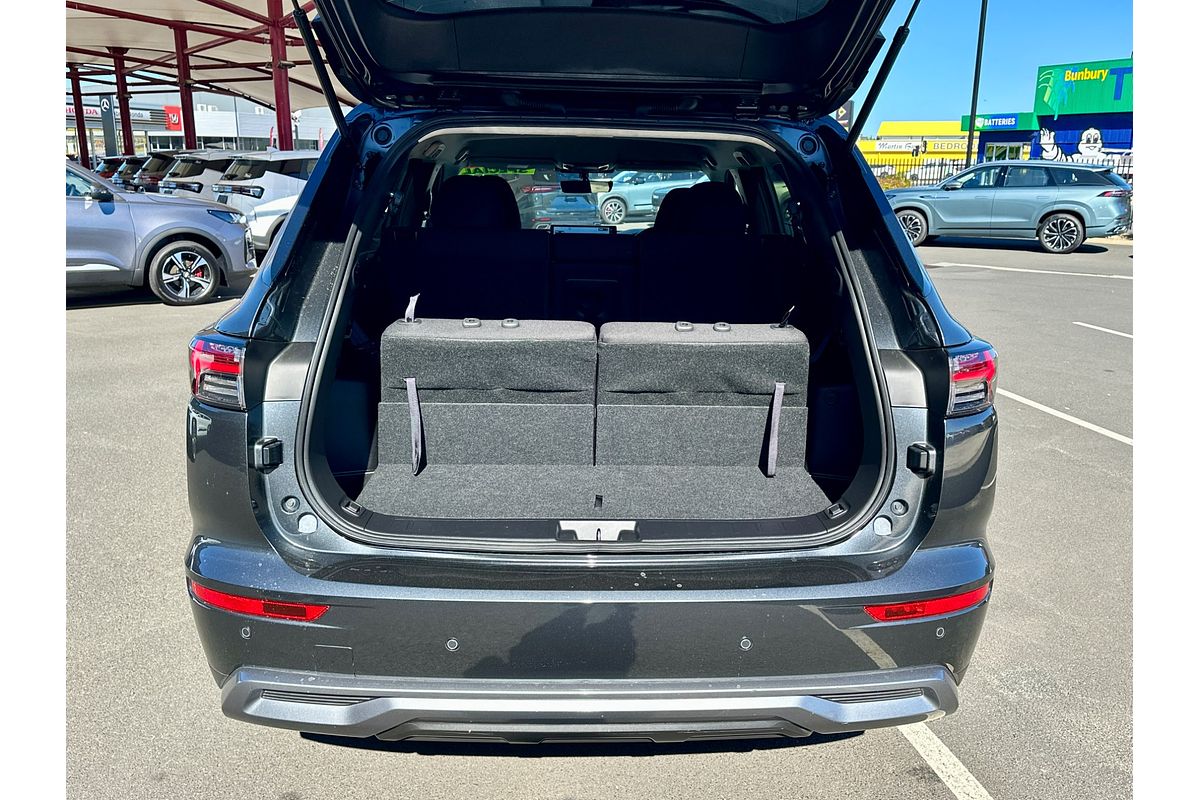 2025 Mitsubishi Outlander LS ZM