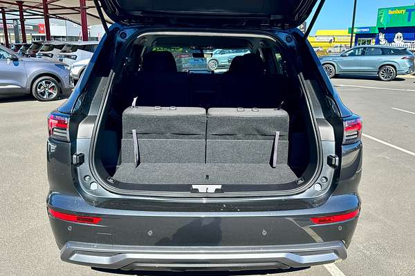 2025 Mitsubishi Outlander LS ZM