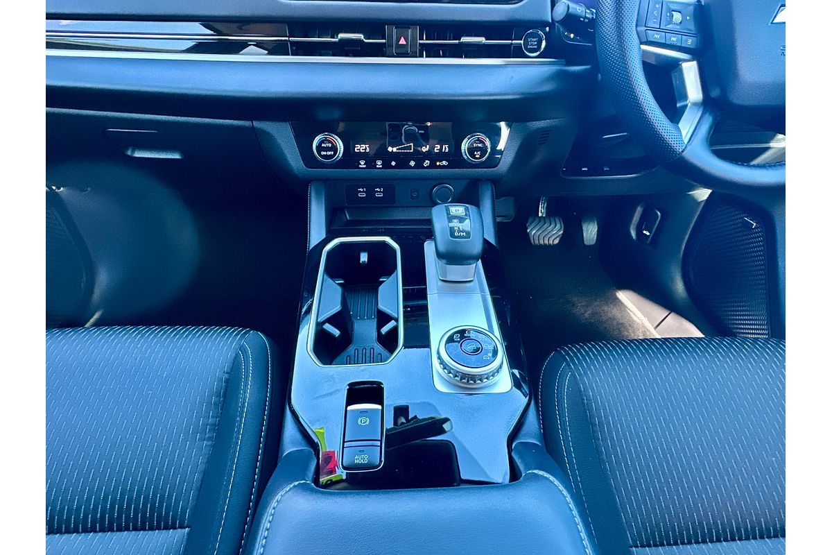 2025 Mitsubishi Outlander LS ZM