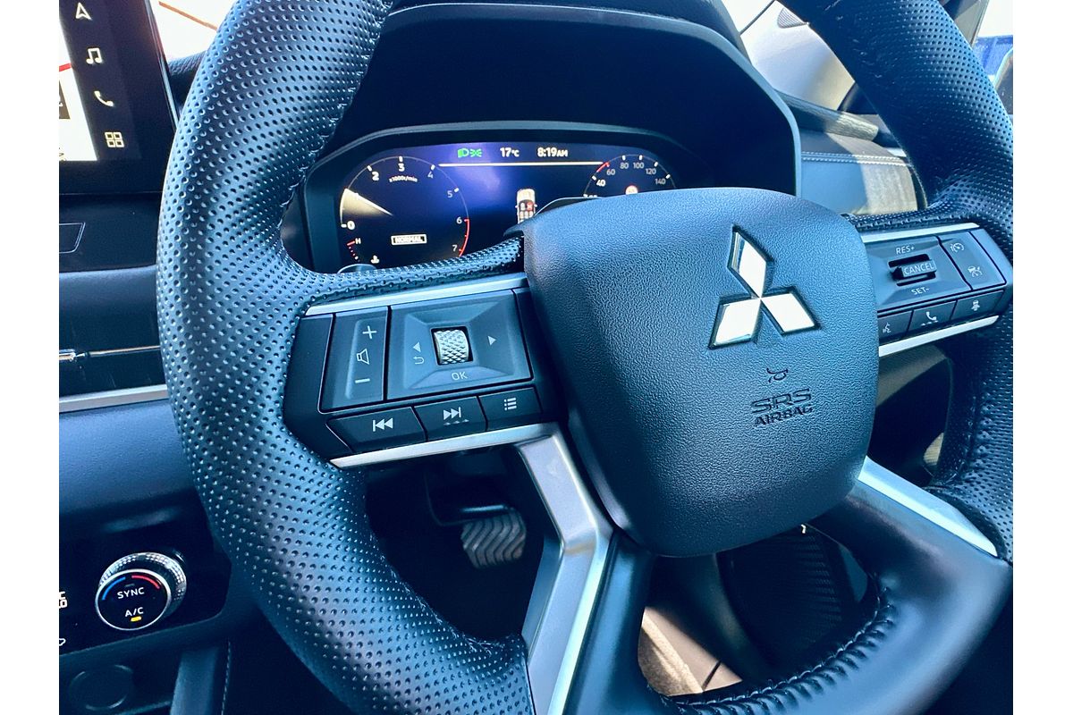 2025 Mitsubishi Outlander LS ZM