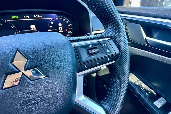 2025 Mitsubishi Outlander LS ZM