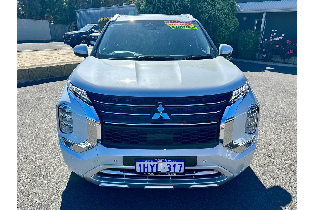 2023 Mitsubishi Outlander Exceed ZM