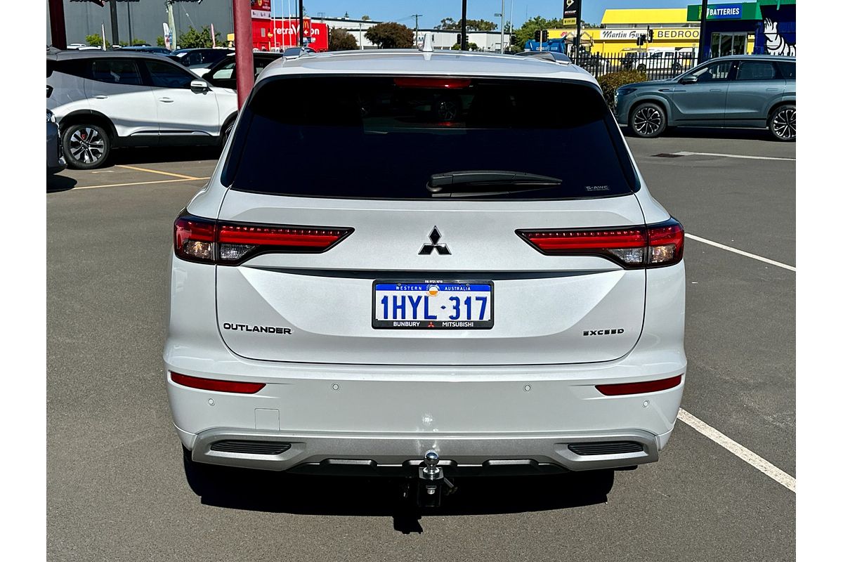 2023 Mitsubishi Outlander Exceed ZM