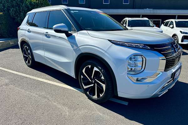 2023 Mitsubishi Outlander Exceed ZM