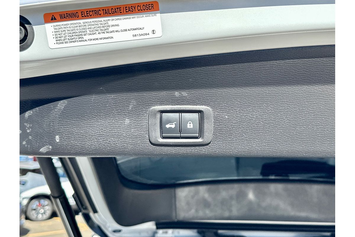 2023 Mitsubishi Outlander Exceed ZM