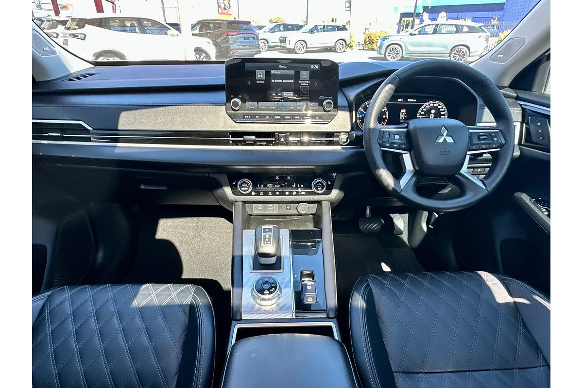 2023 Mitsubishi Outlander Exceed ZM