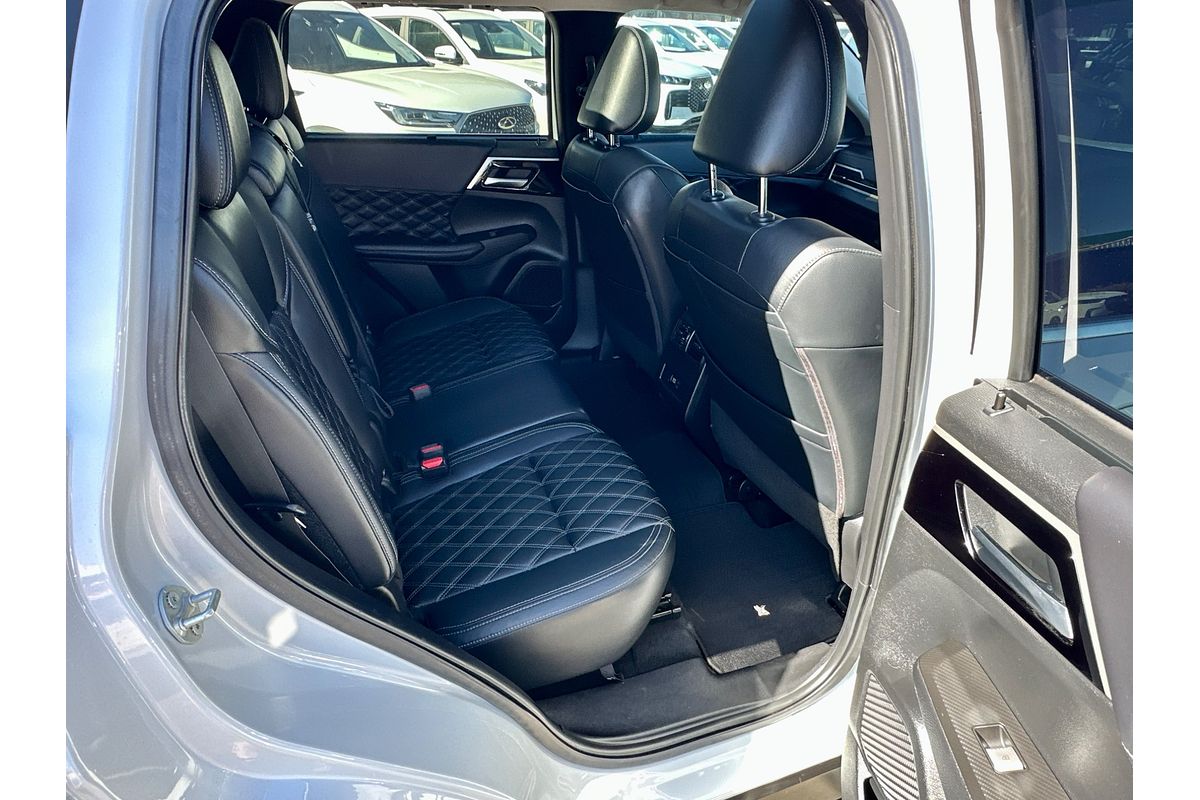 2023 Mitsubishi Outlander Exceed ZM