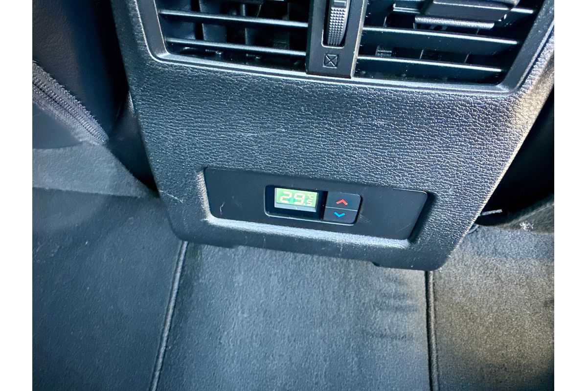 2023 Mitsubishi Outlander Exceed ZM