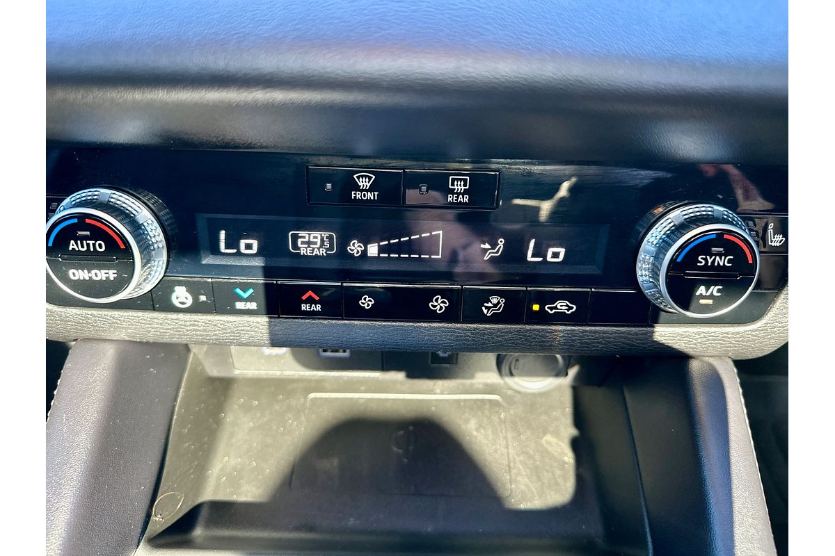 2023 Mitsubishi Outlander Exceed ZM