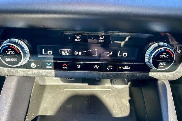 2023 Mitsubishi Outlander Exceed ZM