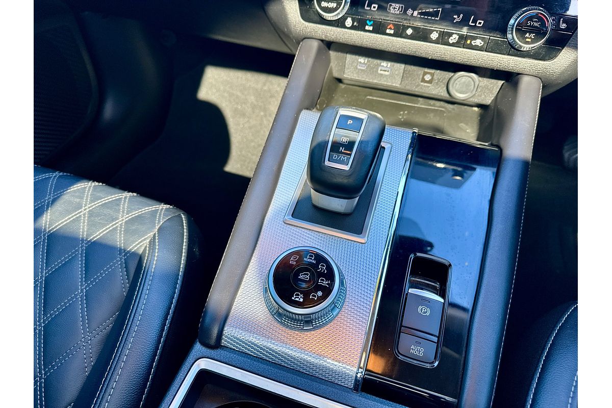 2023 Mitsubishi Outlander Exceed ZM