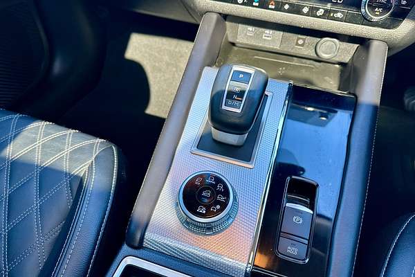 2023 Mitsubishi Outlander Exceed ZM