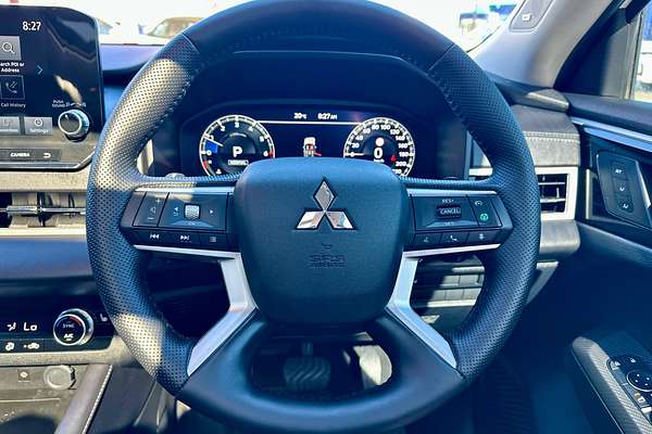 2023 Mitsubishi Outlander Exceed ZM