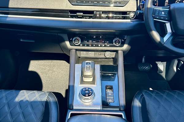 2023 Mitsubishi Outlander Exceed ZM