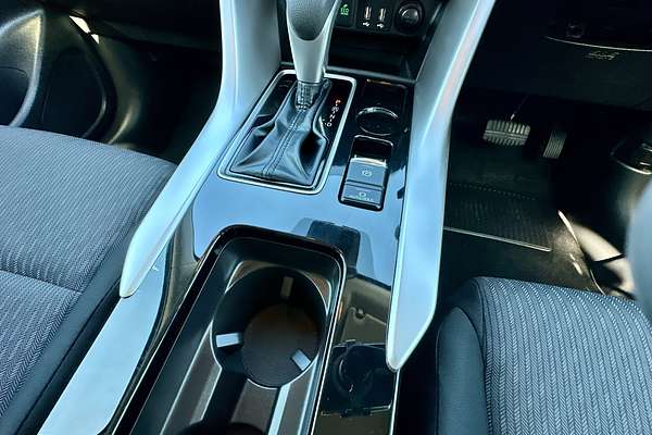 2025 Mitsubishi Eclipse Cross LS YB