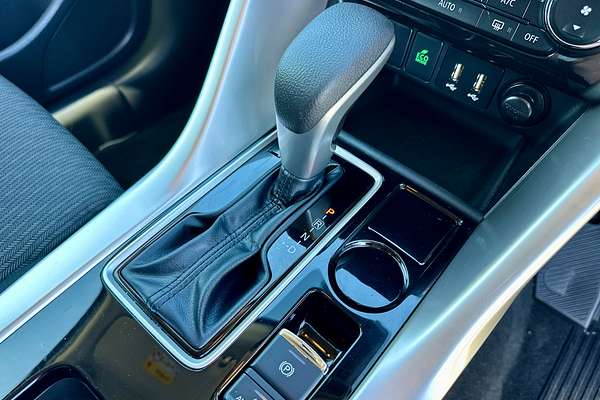 2025 Mitsubishi Eclipse Cross LS YB