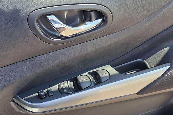 2025 Nissan Navara ST-X D23 4X4