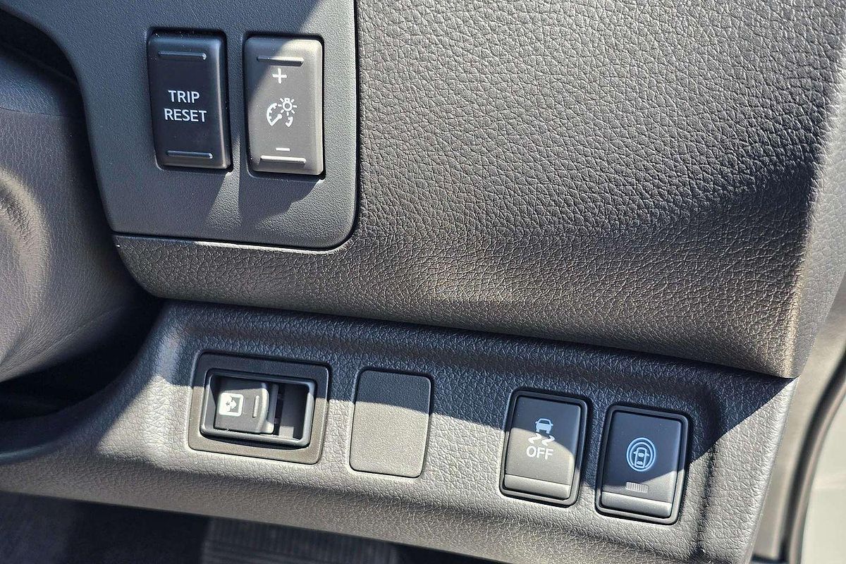 2025 Nissan Navara ST-X D23 4X4