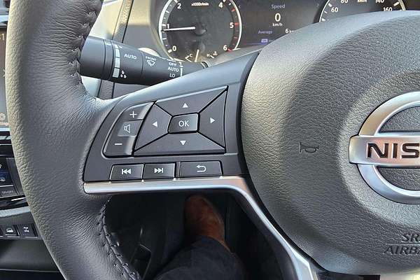 2025 Nissan Navara ST-X D23 4X4