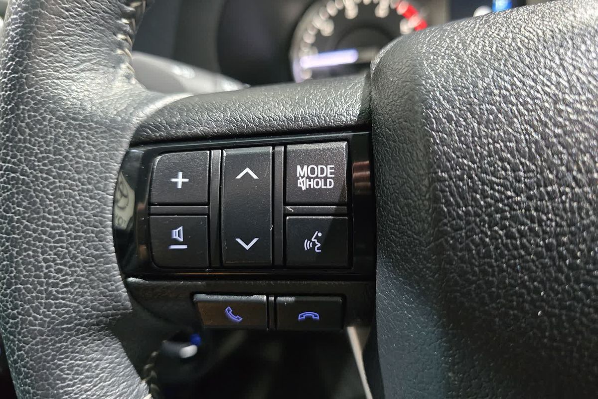 2024 Toyota Hilux SR5 48V GUN126R 4X4