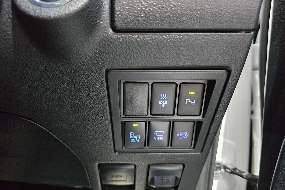 2024 Toyota Hilux SR5 48V GUN126R 4X4