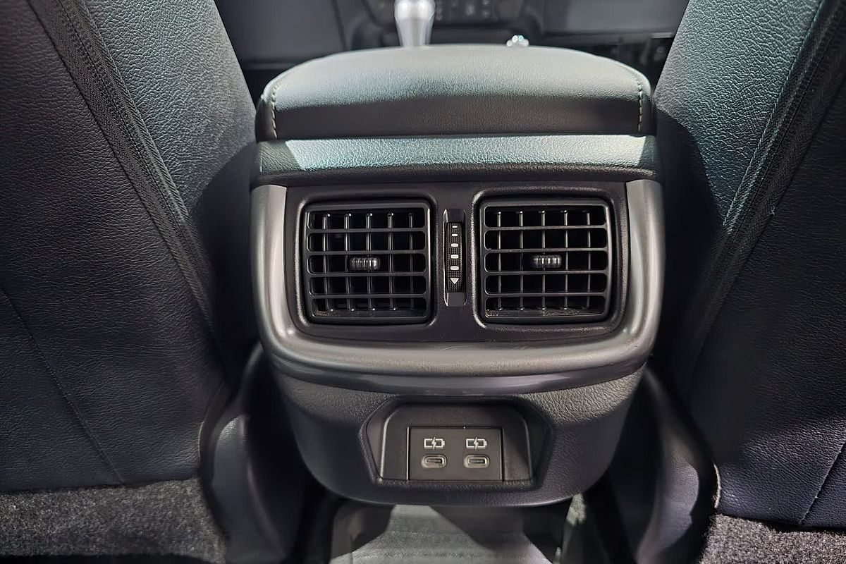 2024 Toyota Hilux SR5 48V GUN126R 4X4