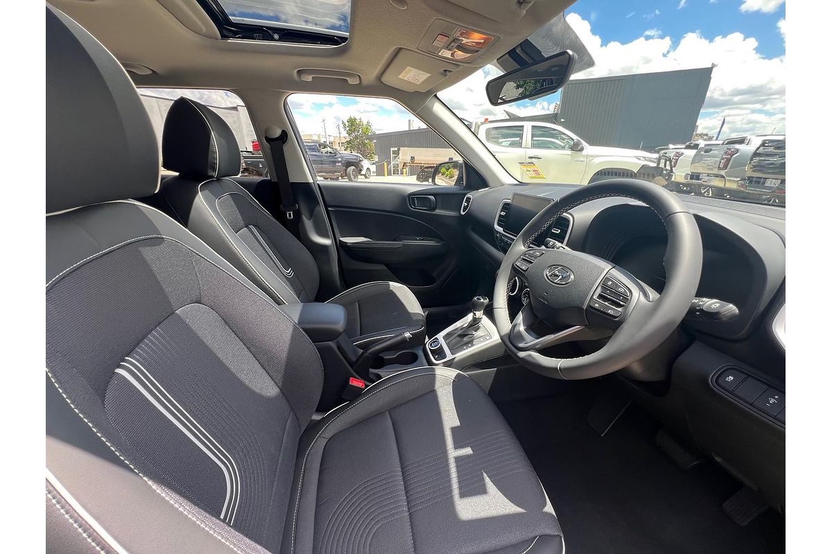 2025 Hyundai Venue Elite QX.V5