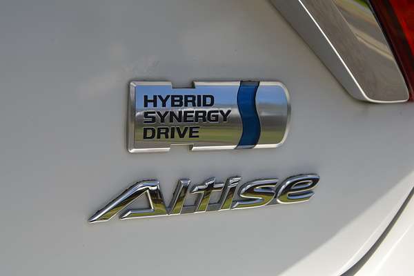 2016 Toyota Camry Altise AVV50R