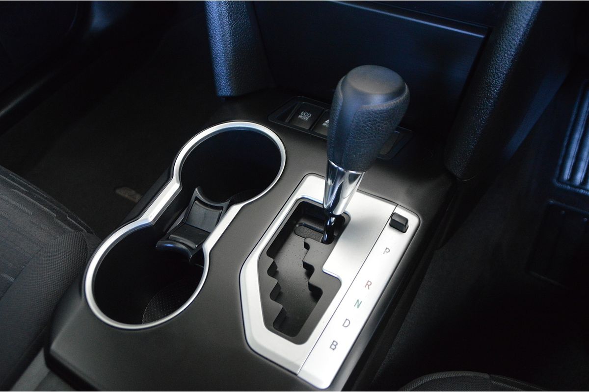 2016 Toyota Camry Altise AVV50R