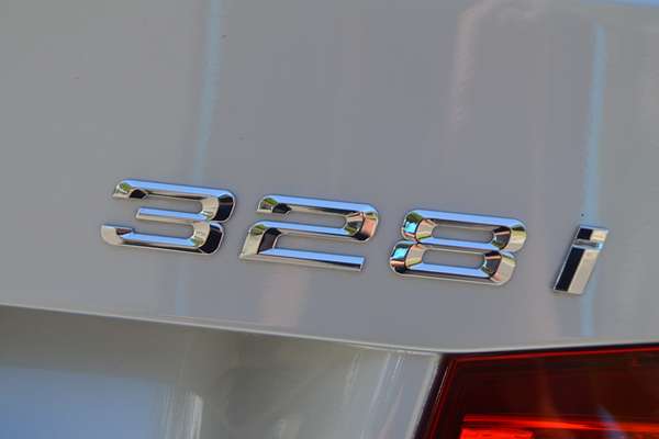 2015 BMW 3 Series 328i Modern Line F30