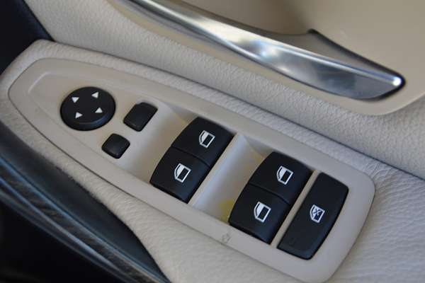 2015 BMW 3 Series 328i Modern Line F30