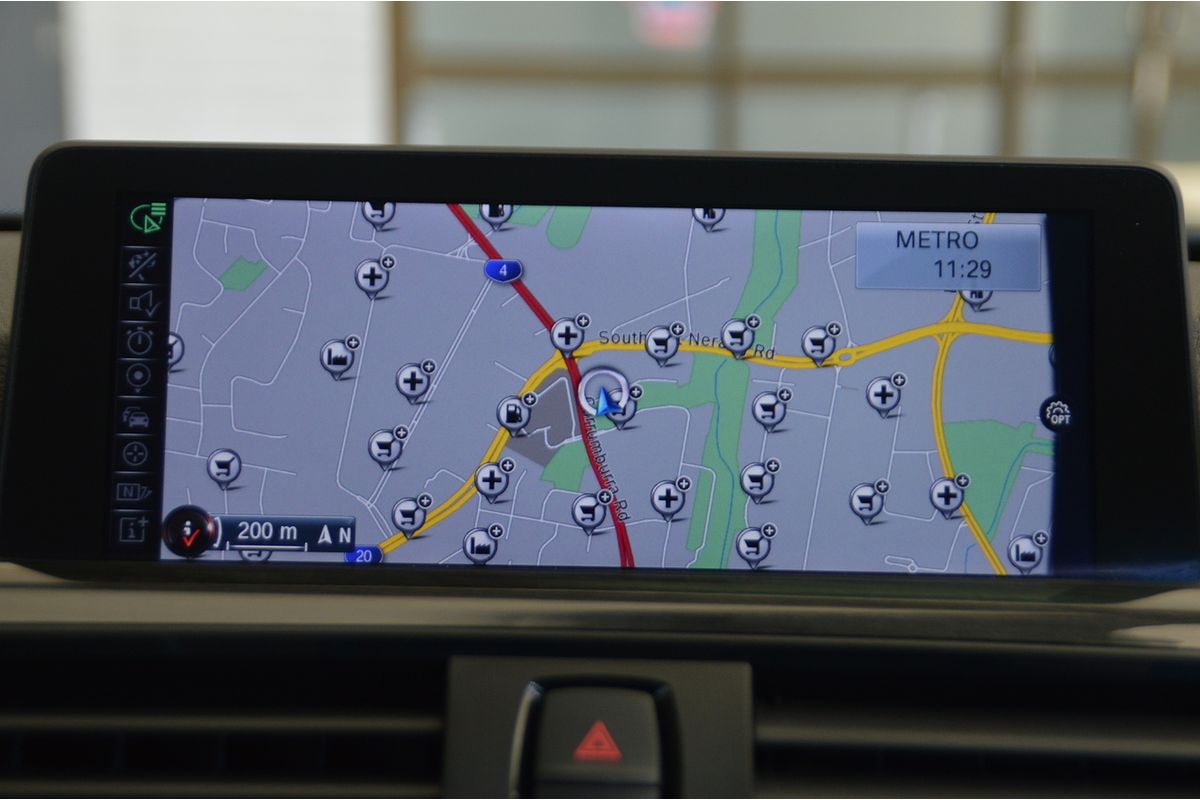 2015 BMW 3 Series 328i Modern Line F30